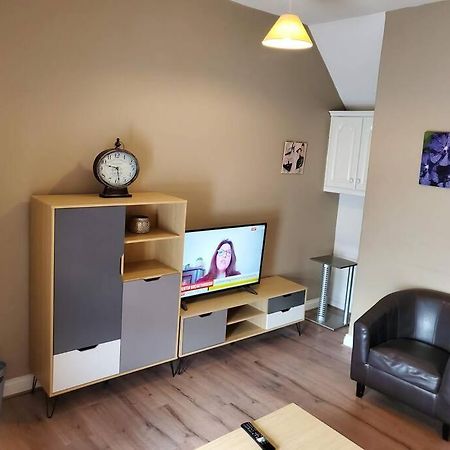 Apt. 2 - Town Centre Apartment Bagenalstown Luaran gambar
