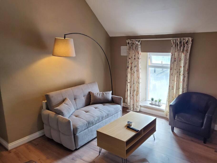 Apt. 2 - Town Centre Apartment Bagenalstown Luaran gambar